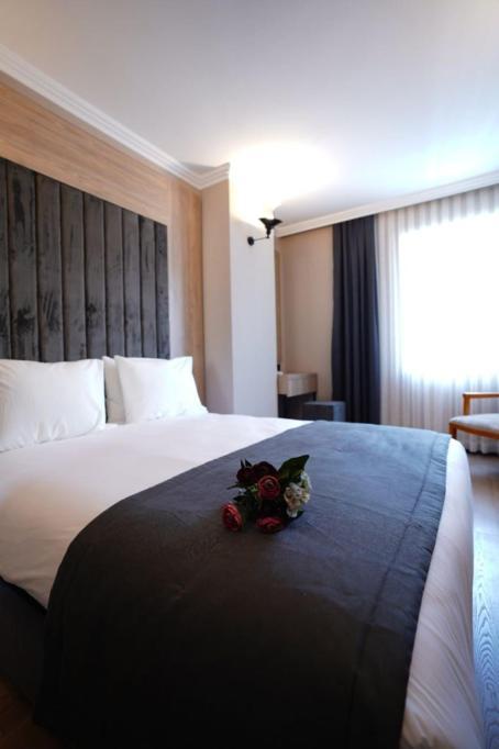 Mineo Hotel Taksim Istanbul Bagian luar foto