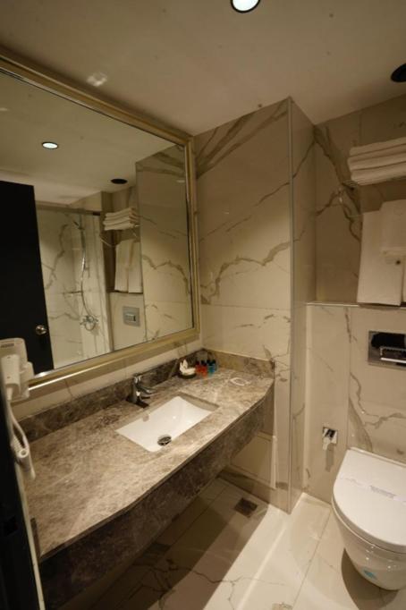 Mineo Hotel Taksim Istanbul Bagian luar foto