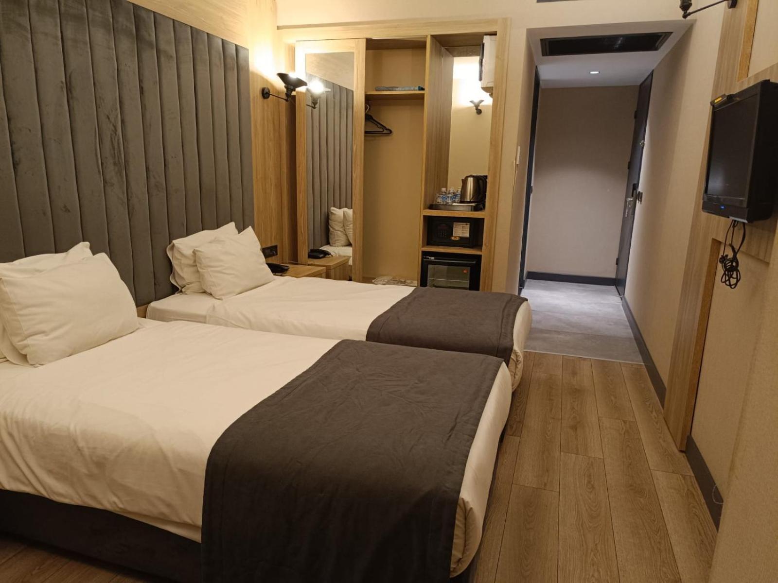 Mineo Hotel Taksim Istanbul Bagian luar foto